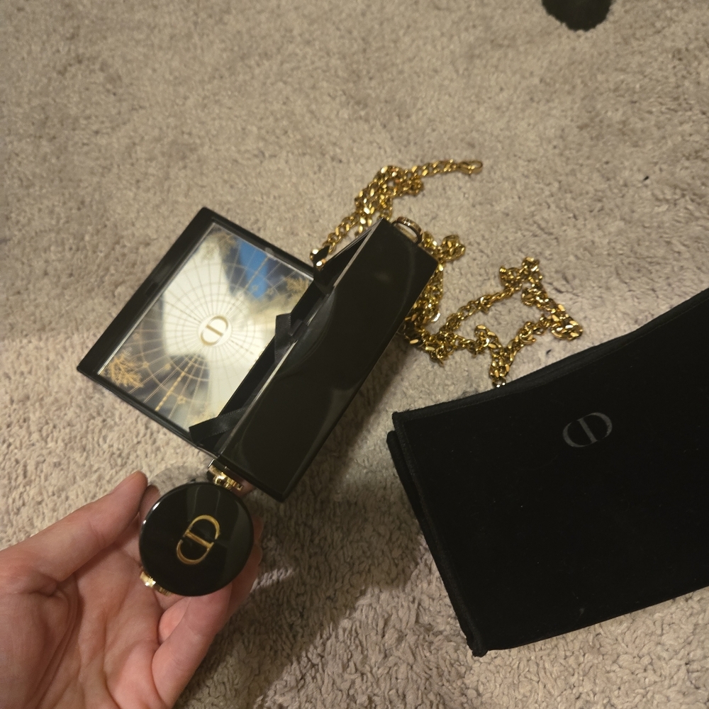 Dior lipstick clutch - Picture 5 of 6